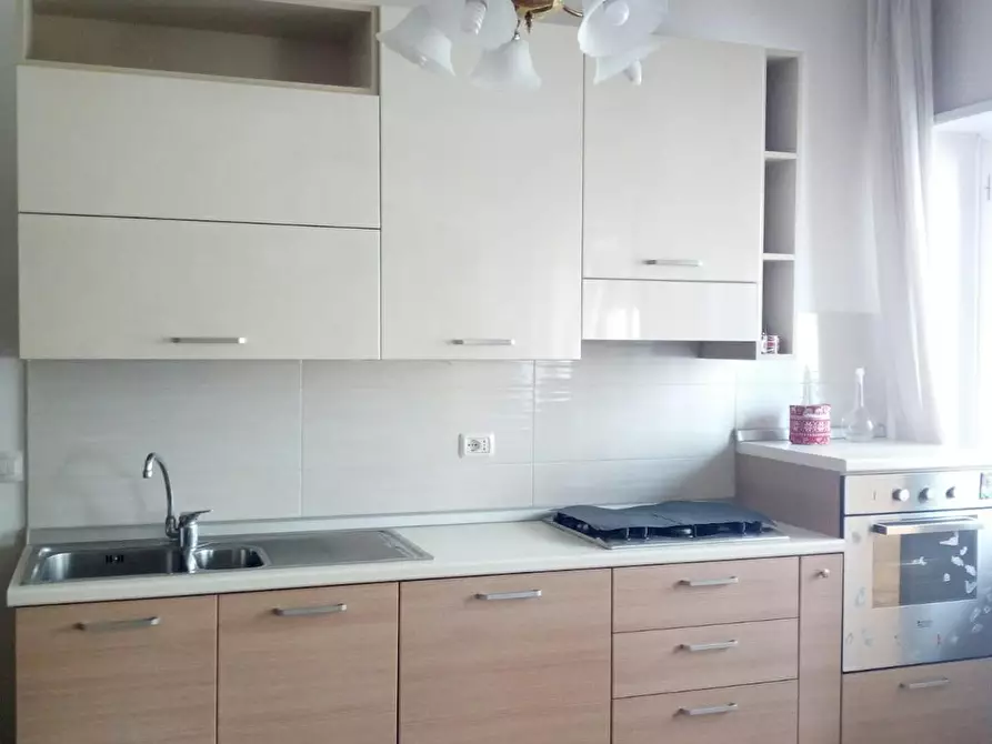 Immagine 4 di Camera in affitto  in Via Aurora a Reggio Di Calabria