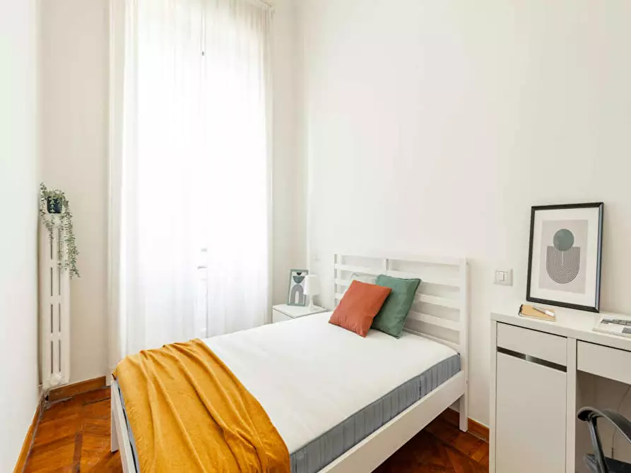 Immagine 1 di Camera in affitto  in Piazzale Susa a Milano