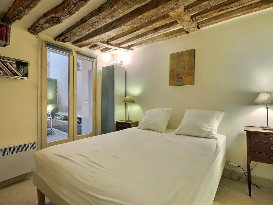 Immagine 1 di Appartamento in affitto  in Rue Saint-Martin a Paris 03