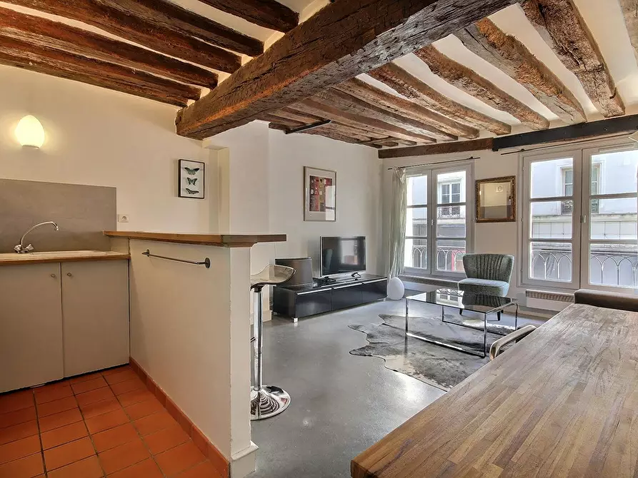 Immagine 4 di Appartamento in affitto  in Rue Saint-Martin a Paris 03
