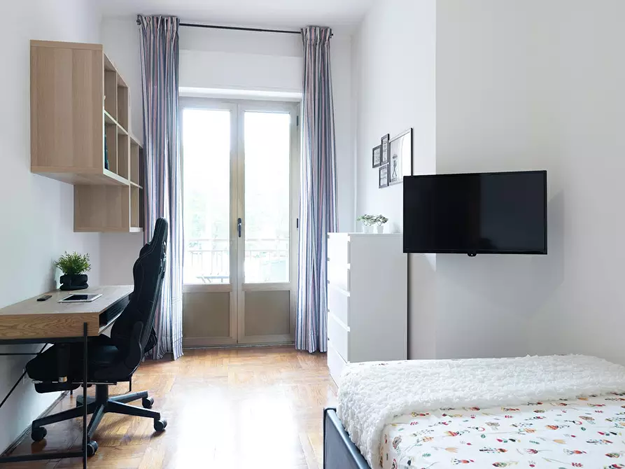 Immagine 2 di Camera in affitto  in Via Emilio Faà Di Bruno a Milano