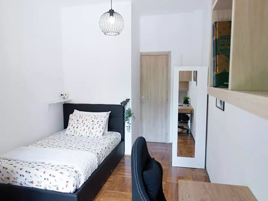 Immagine 9 di Camera in affitto  in Via Emilio Faà Di Bruno a Milano