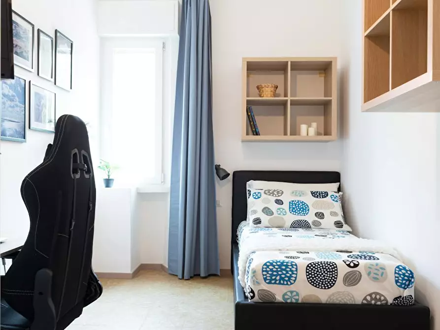 Immagine 2 di Camera in affitto  in Via Emilio Faà Di Bruno a Milano