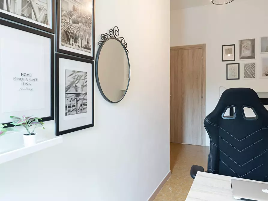 Immagine 6 di Camera in affitto  in Via Emilio Faà Di Bruno a Milano