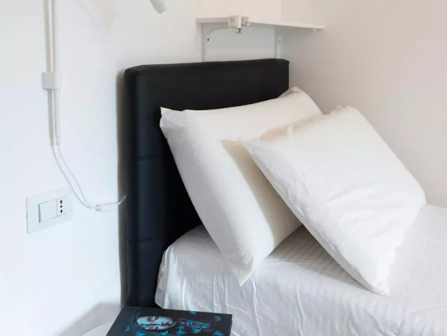 Immagine 9 di Camera in affitto  in Via Emilio Faà Di Bruno a Milano