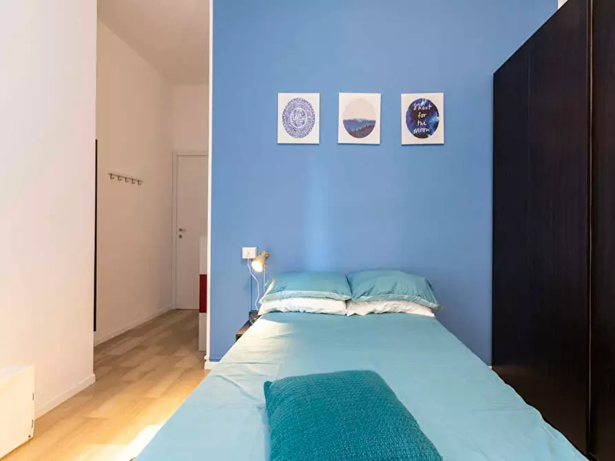 Immagine 1 di Camera in affitto  in Via Sulmona a Milano