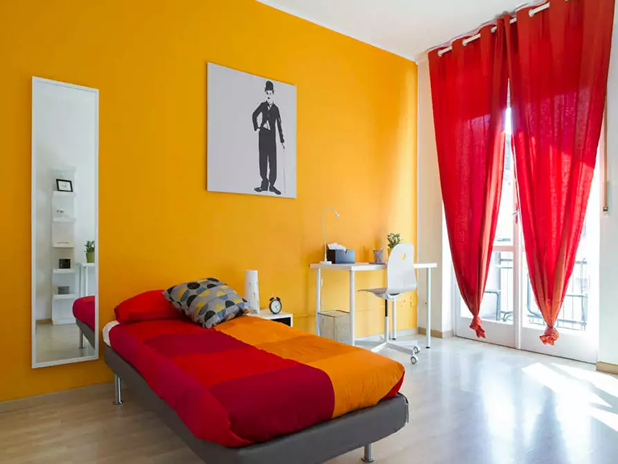 Immagine 3 di Camera in affitto  in Via Lucca a Milano