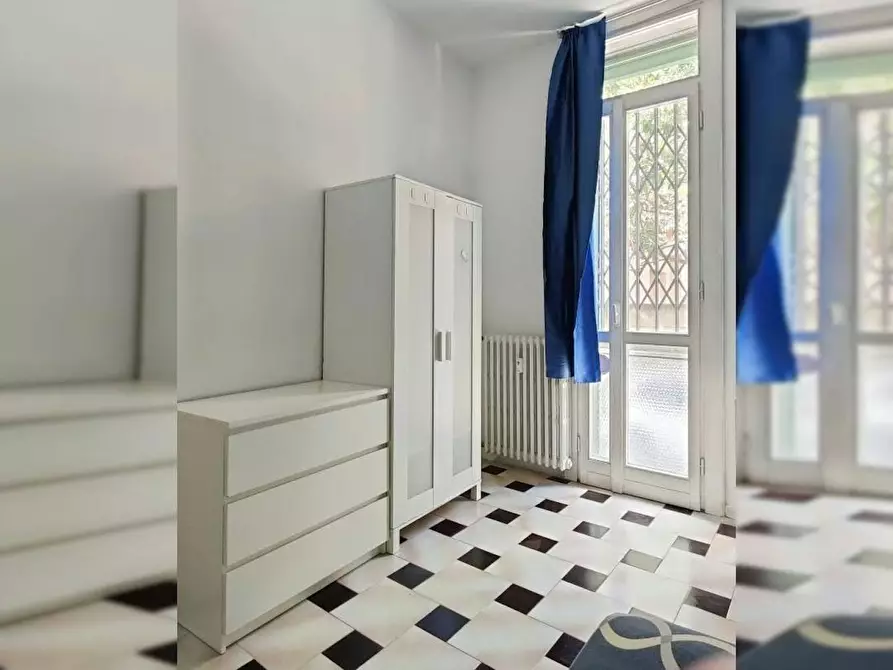 Immagine 4 di Camera in affitto  in Via Monzambano a Milano