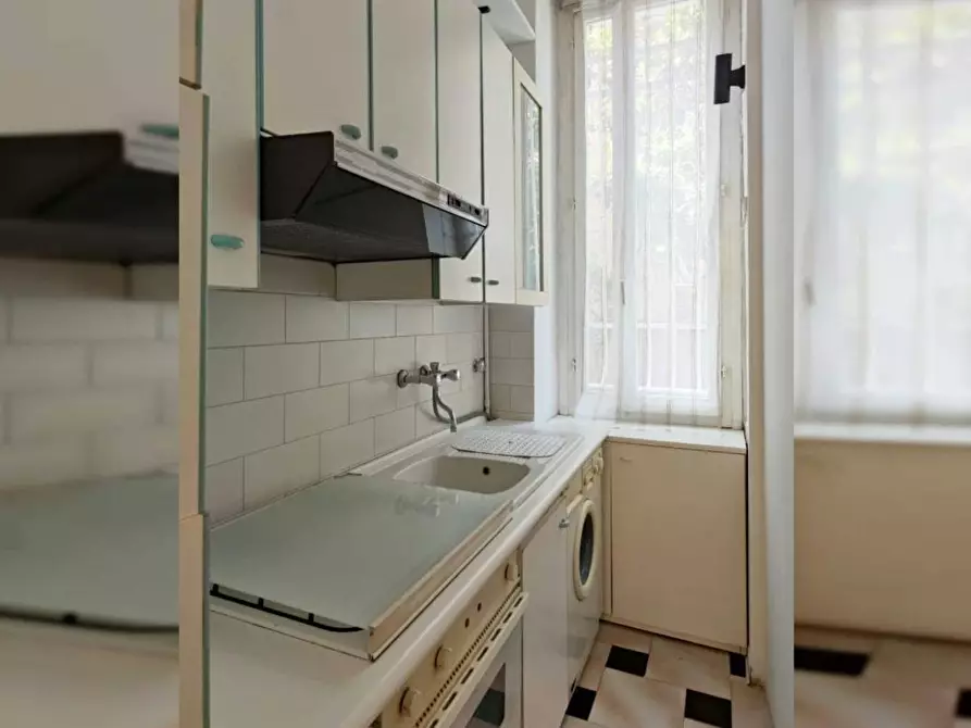 Immagine 5 di Camera in affitto  in Via Monzambano a Milano