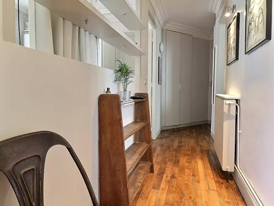 Immagine 5 di Appartamento in affitto  in Rue Duhesme a Paris 18
