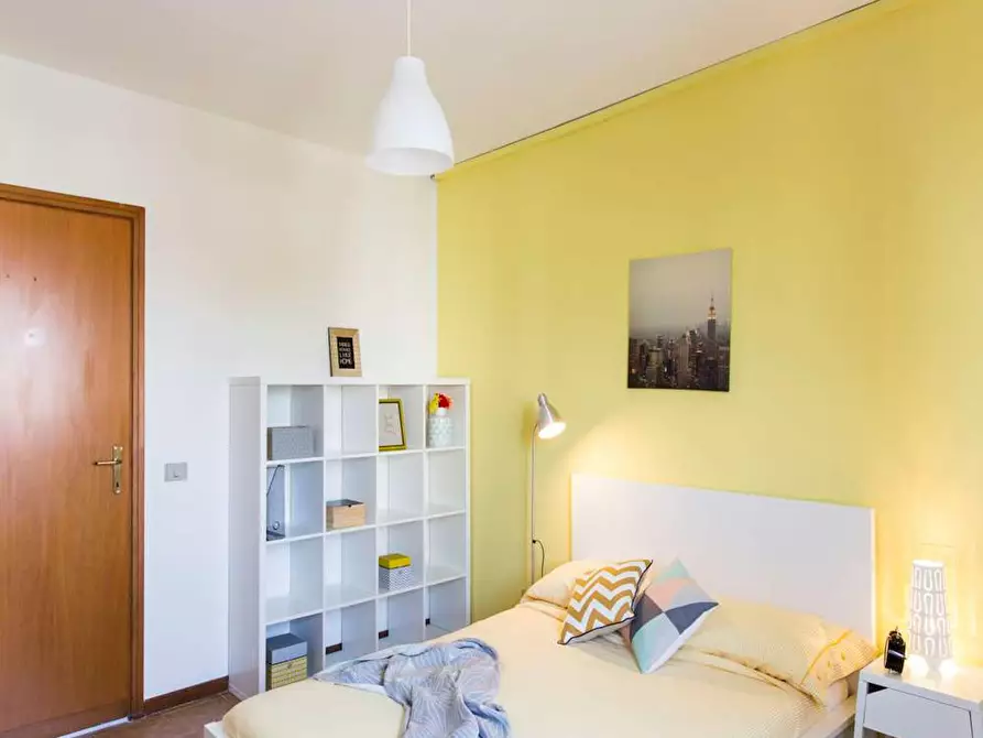 Immagine 4 di Camera in affitto  in Via dei Missaglia a Milano