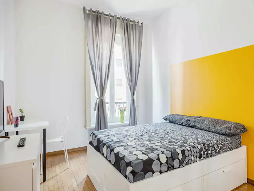 Immagine 4 di Camera in affitto  in Viale Tunisia a Milano