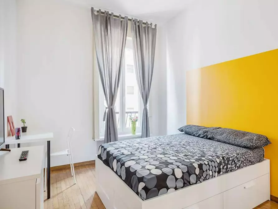 Immagine 1 di Camera in affitto  in Viale Tunisia a Milano