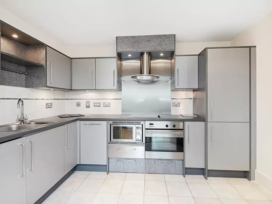 Immagine 9 di Appartamento in affitto  in St George Wharf a Lambeth