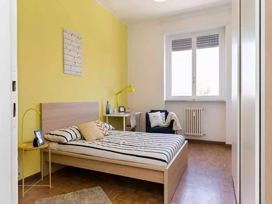 Immagine 1 di Camera in affitto  in Via Ginestre a Buccinasco