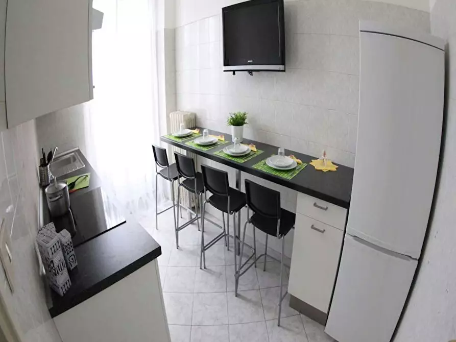 Immagine 3 di Camera in affitto  in Via Felice Casati a Milano