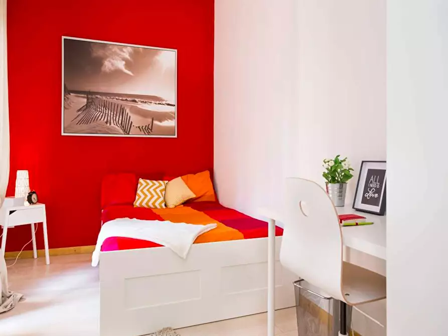 Immagine 2 di Camera in affitto  in Via Salvatore Barzilai a Milano