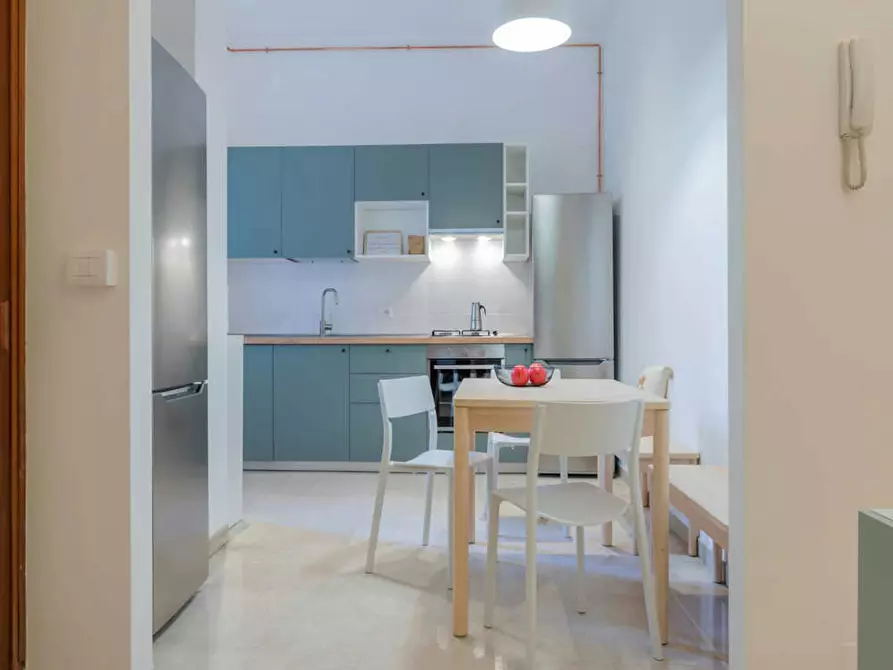 Immagine 10 di Camera in affitto  in Via Santa Sofia a Milano