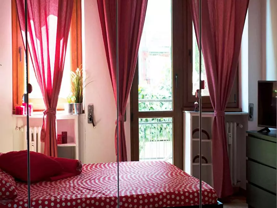 Immagine 6 di Camera in affitto  in Via Edoardo Bassini a Milano