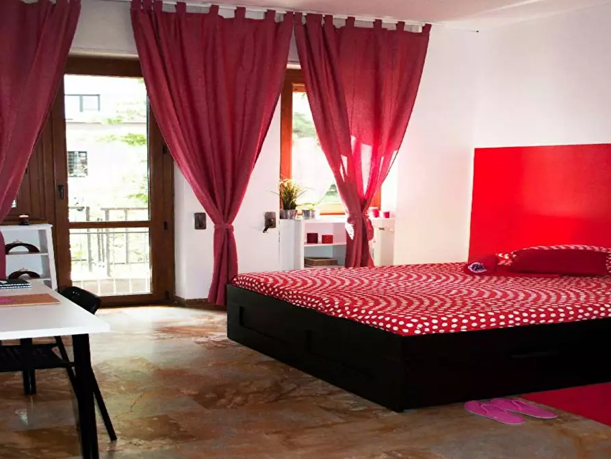 Immagine 7 di Camera in affitto  in Via Edoardo Bassini a Milano