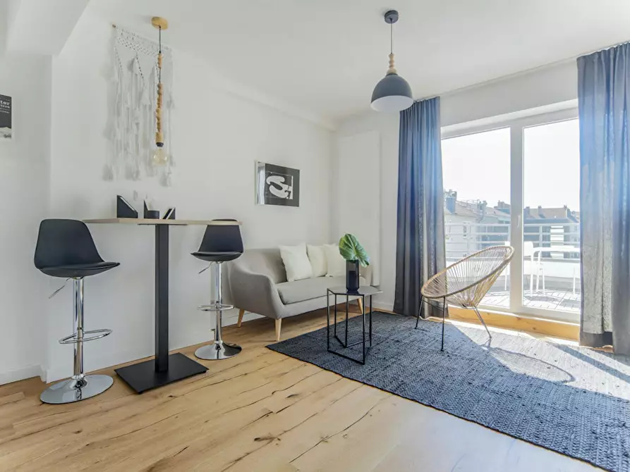 Immagine 2 di Casa indipendente in affitto  in Grafenberger Allee a Düsseldorf