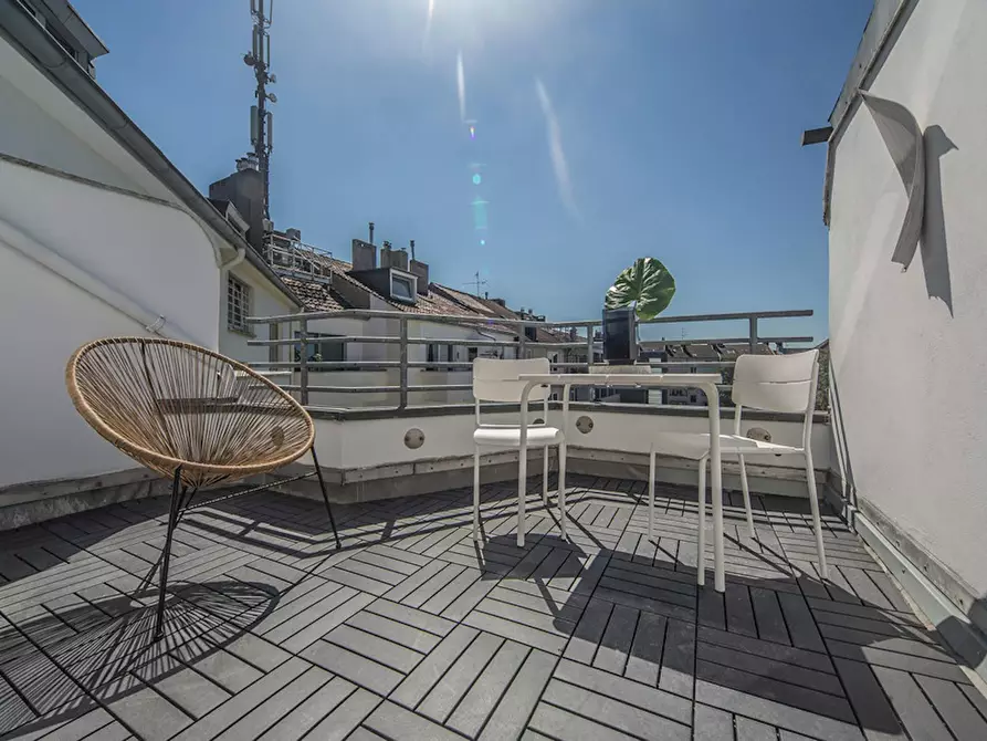 Immagine 4 di Casa indipendente in affitto  in Grafenberger Allee a Düsseldorf
