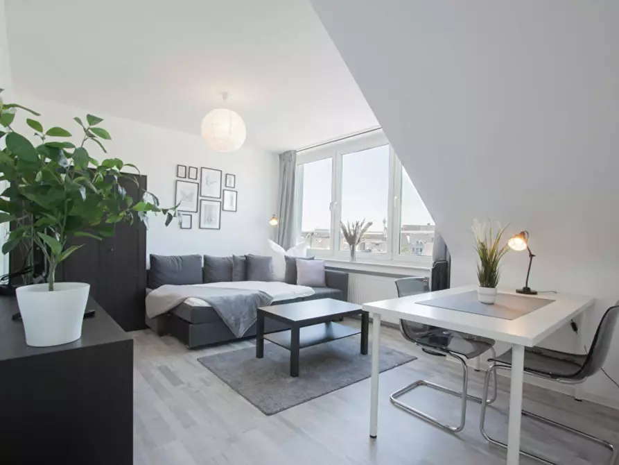 Immagine 1 di Appartamento in affitto  in Schwerinstraße a Düsseldorf
