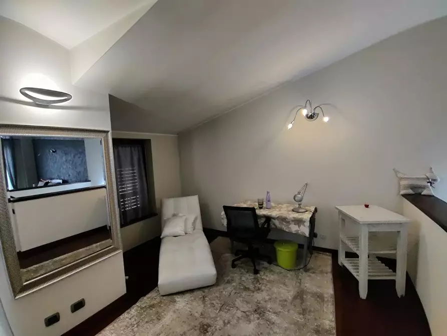 Immagine 5 di Camera in affitto  in Via 25 Aprile a Carugate