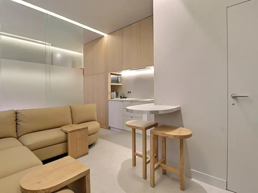 Immagine 3 di Appartamento in affitto  in Boulevard Saint Denis a Paris