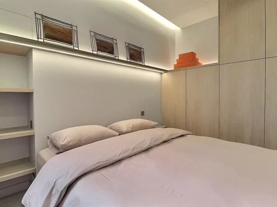 Immagine 2 di Appartamento in affitto  in Boulevard Saint Denis a Paris