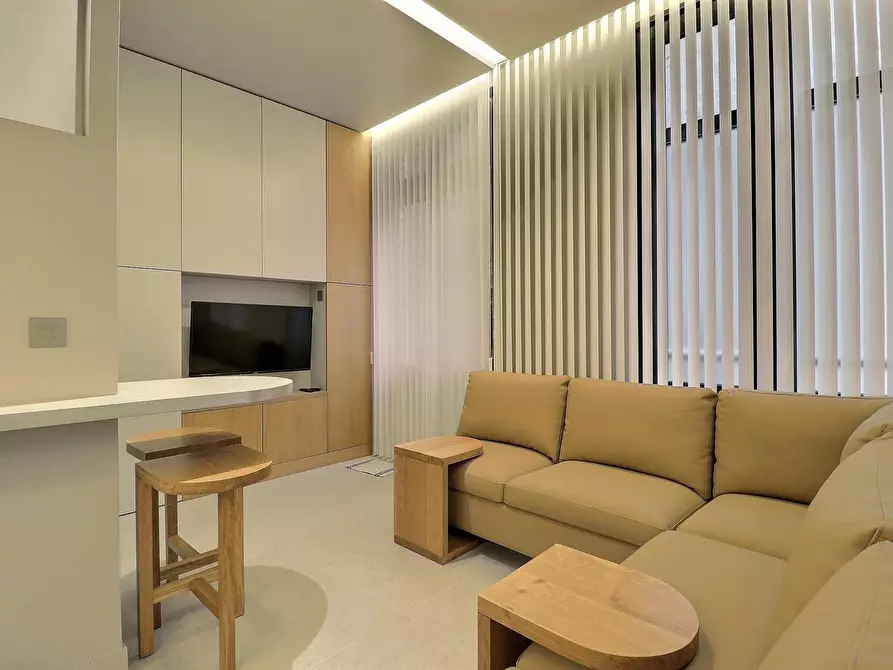 Immagine 5 di Appartamento in affitto  in Boulevard Saint Denis a Paris