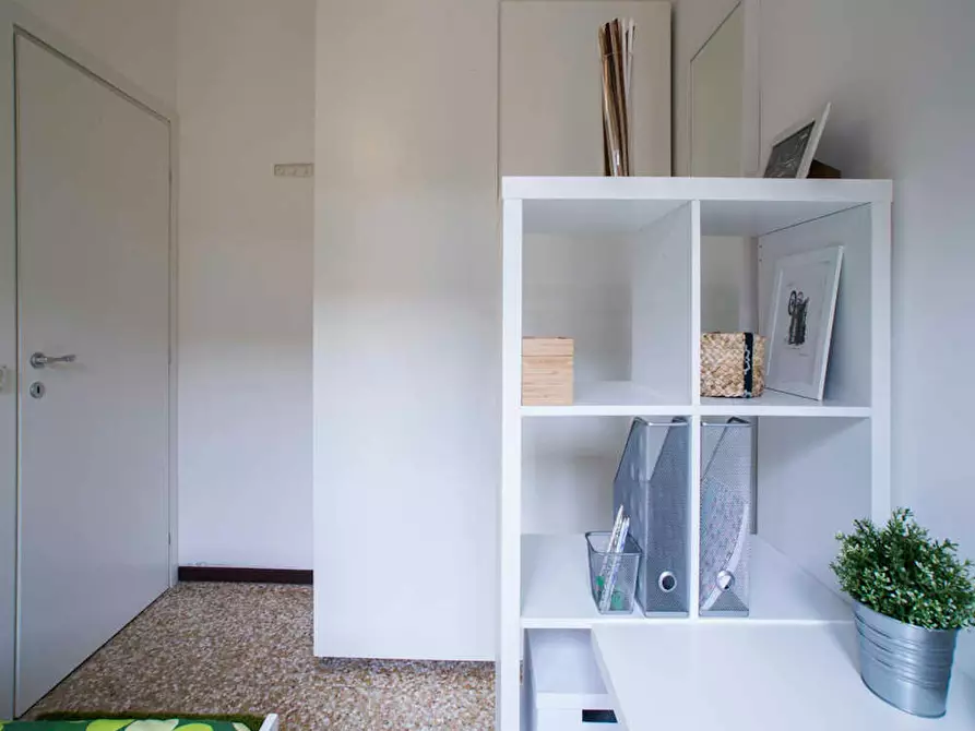 Immagine 7 di Camera in affitto  in Viale Carlo Espinasse a Milano