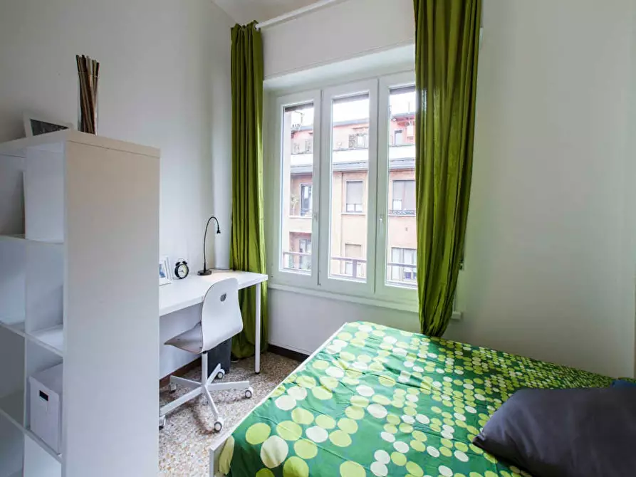 Immagine 1 di Camera in affitto  in Viale Carlo Espinasse a Milano