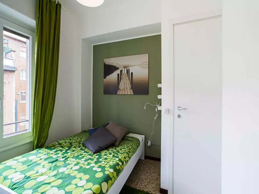 Immagine 2 di Camera in affitto  in Viale Carlo Espinasse a Milano