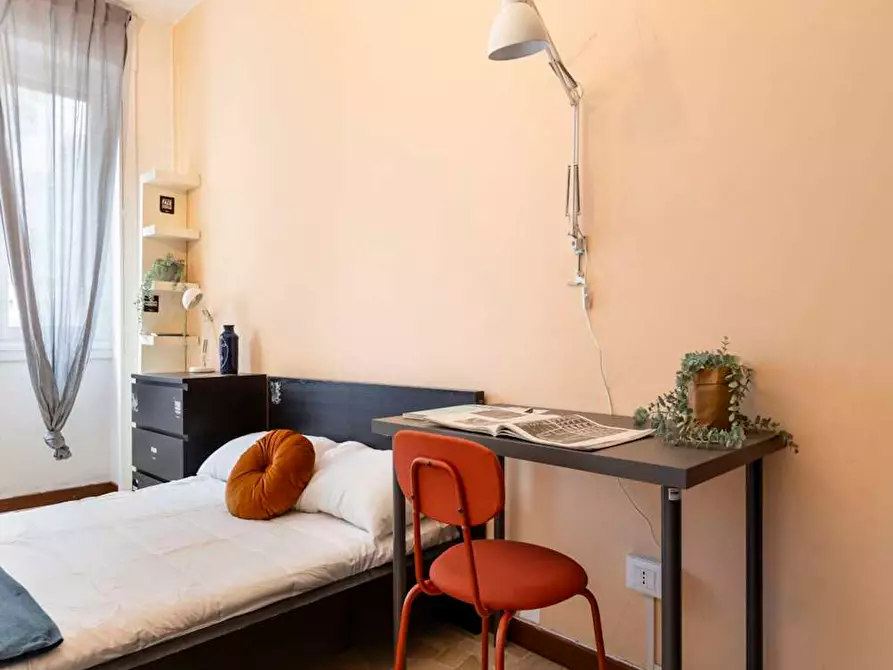 Immagine 4 di Camera in affitto  in Via Raffaello Bertieri a Milano