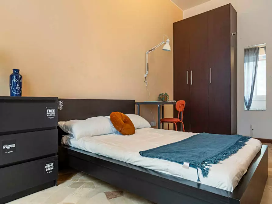 Immagine 4 di Camera in affitto  in Via Raffaello Bertieri a Milano