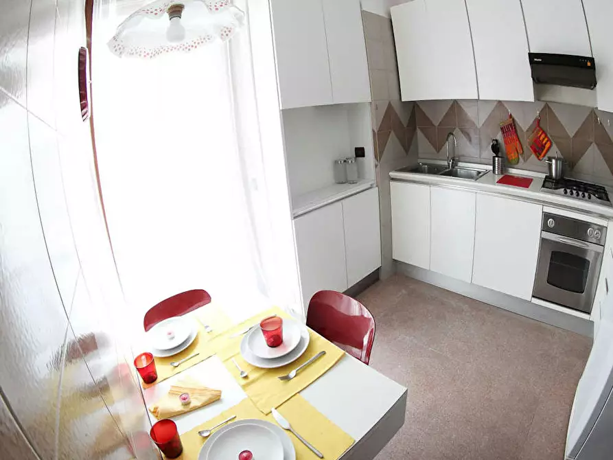 Immagine 4 di Camera in affitto  in Via Angelo de Vincenti a Milano