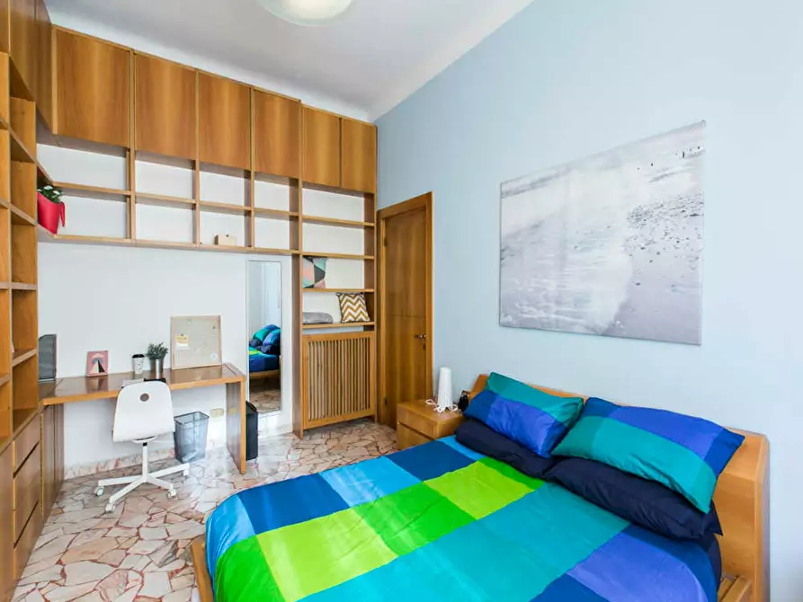 Immagine 1 di Camera in affitto  in Viale Edoardo Jenner a Milano