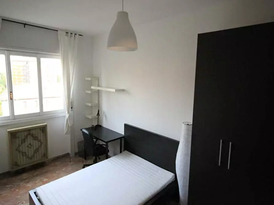 Immagine 3 di Camera in affitto  in Via Savona a Milano