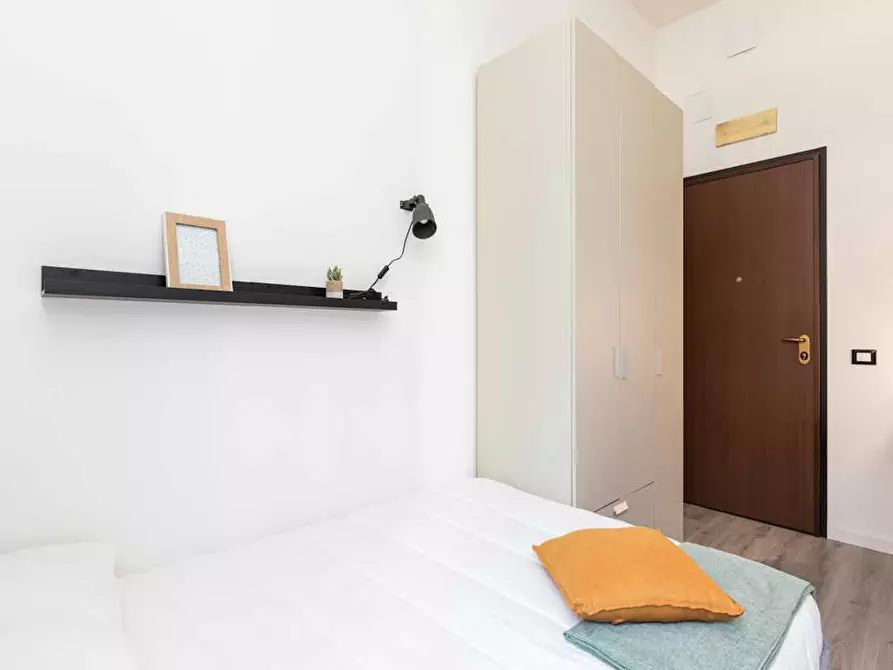 Immagine 4 di Camera in affitto  in Viale Col di Lana a Milano