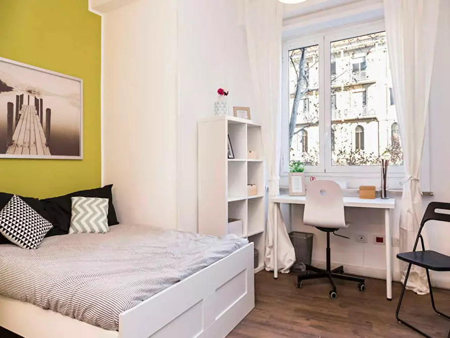 Immagine 1 di Camera in affitto  in Via Antonio Canova a Milano