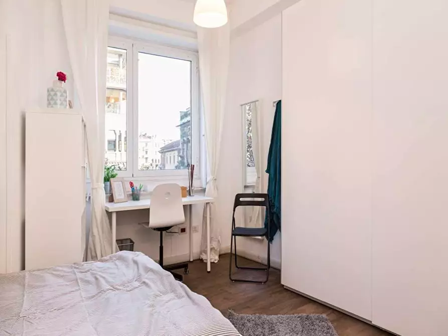 Immagine 4 di Camera in affitto  in Via Antonio Canova a Milano