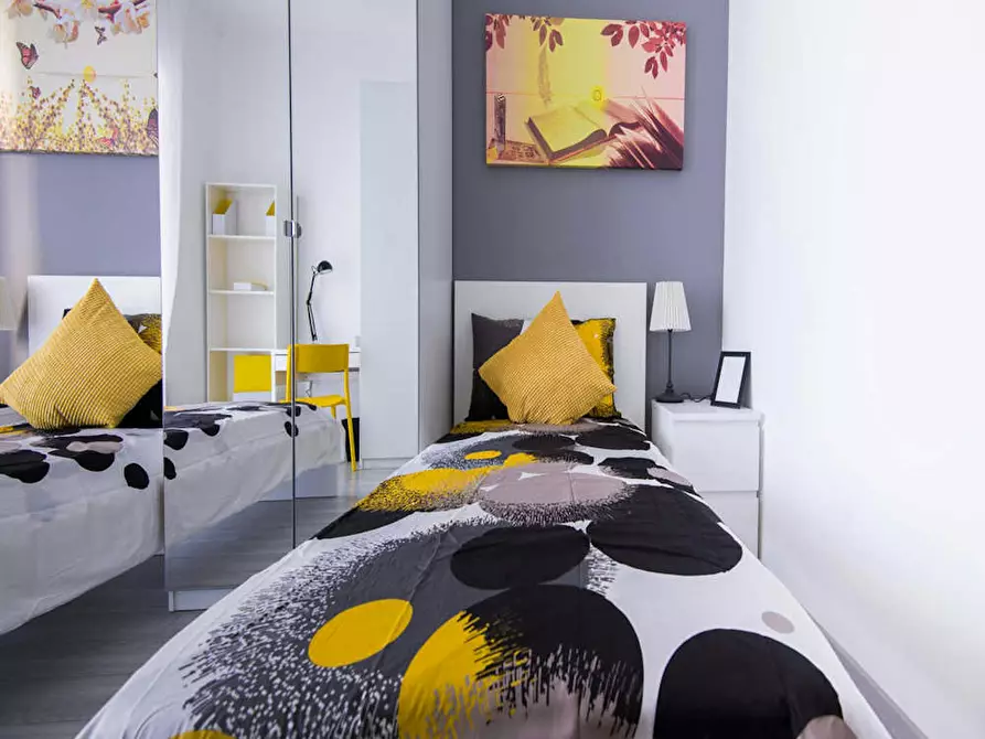 Immagine 2 di Camera in affitto  in Via Giovanni Boccaccio a Sesto San Giovanni