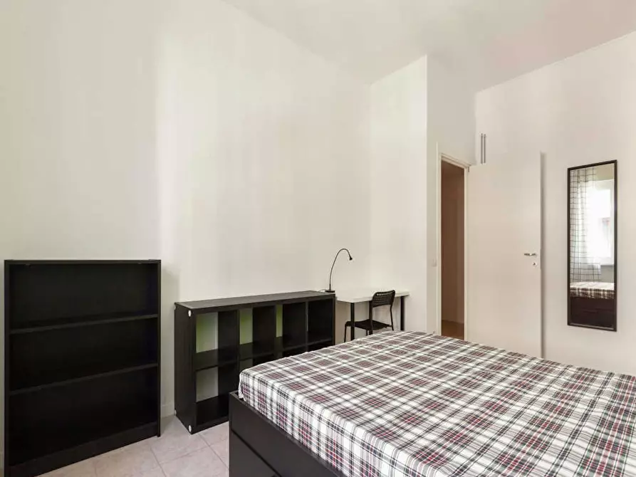 Immagine 4 di Camera in affitto  in Via Pantigliate a Milano