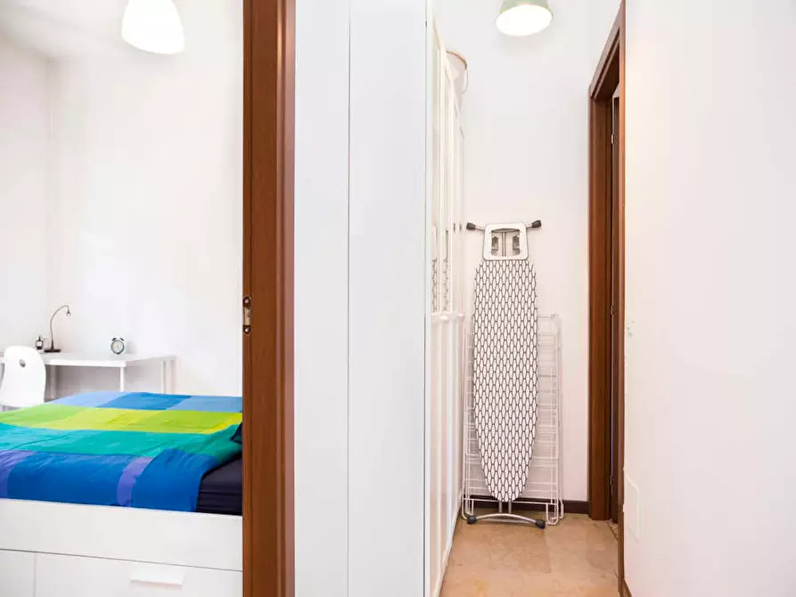 Immagine 8 di Camera in affitto  in Viale Carlo Espinasse a Milano