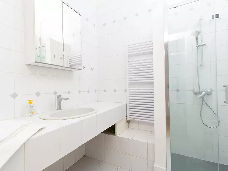 Immagine 4 di Camera in affitto  in Corso d'Augusto a Rimini