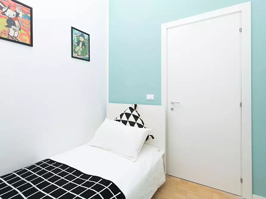 Immagine 6 di Camera in affitto  in Corso d'Augusto a Rimini