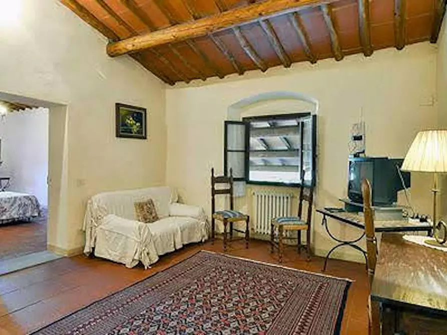 Immagine 10 di Casa indipendente in affitto  in Via Livornese a Lastra A Signa