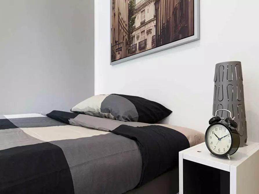 Immagine 5 di Camera in affitto  in Via Salvatore Barzilai a Milano