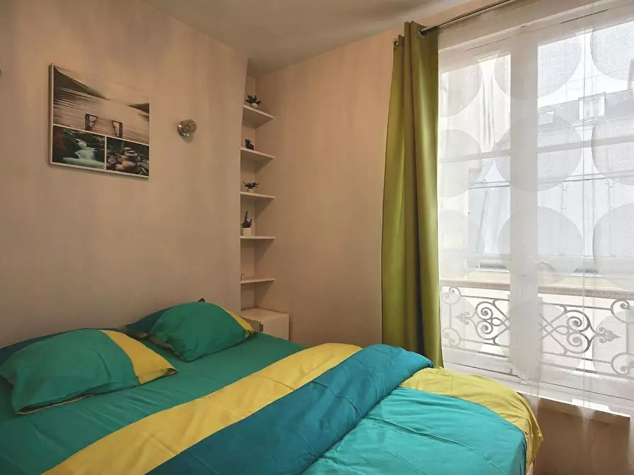 Immagine 7 di Appartamento in affitto  in Rue Beautreillis a Paris